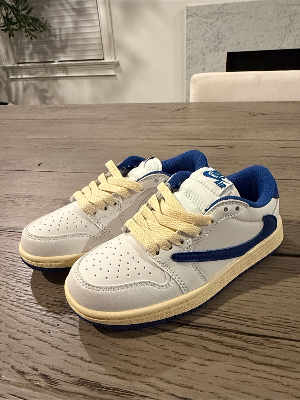 Nike Blue and white TS